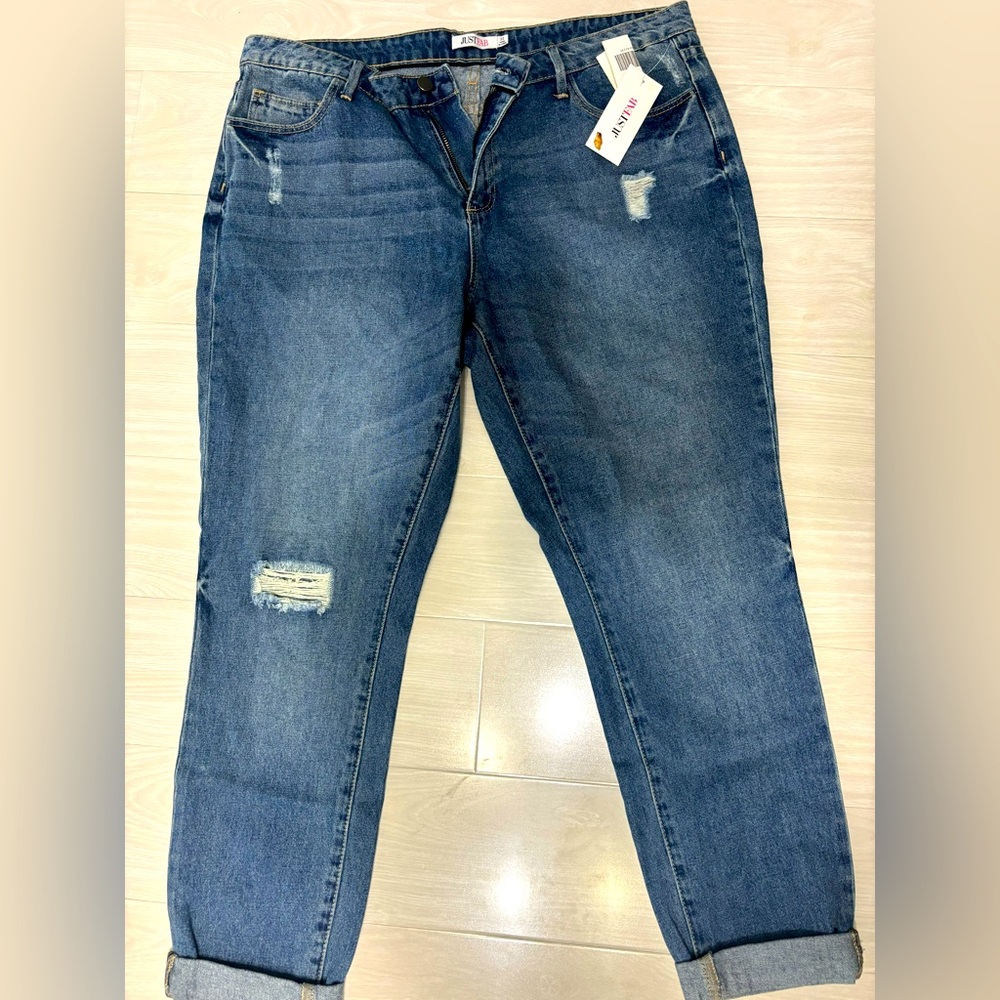 Brand New w/ tags Boyfriend Jeans